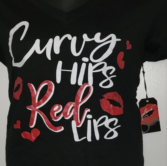 🫶NWT Splash Sistas Black V-Neck T-Shirt Plus Size 1xl Curvy Hips Red Lips - Picture 2 of 2